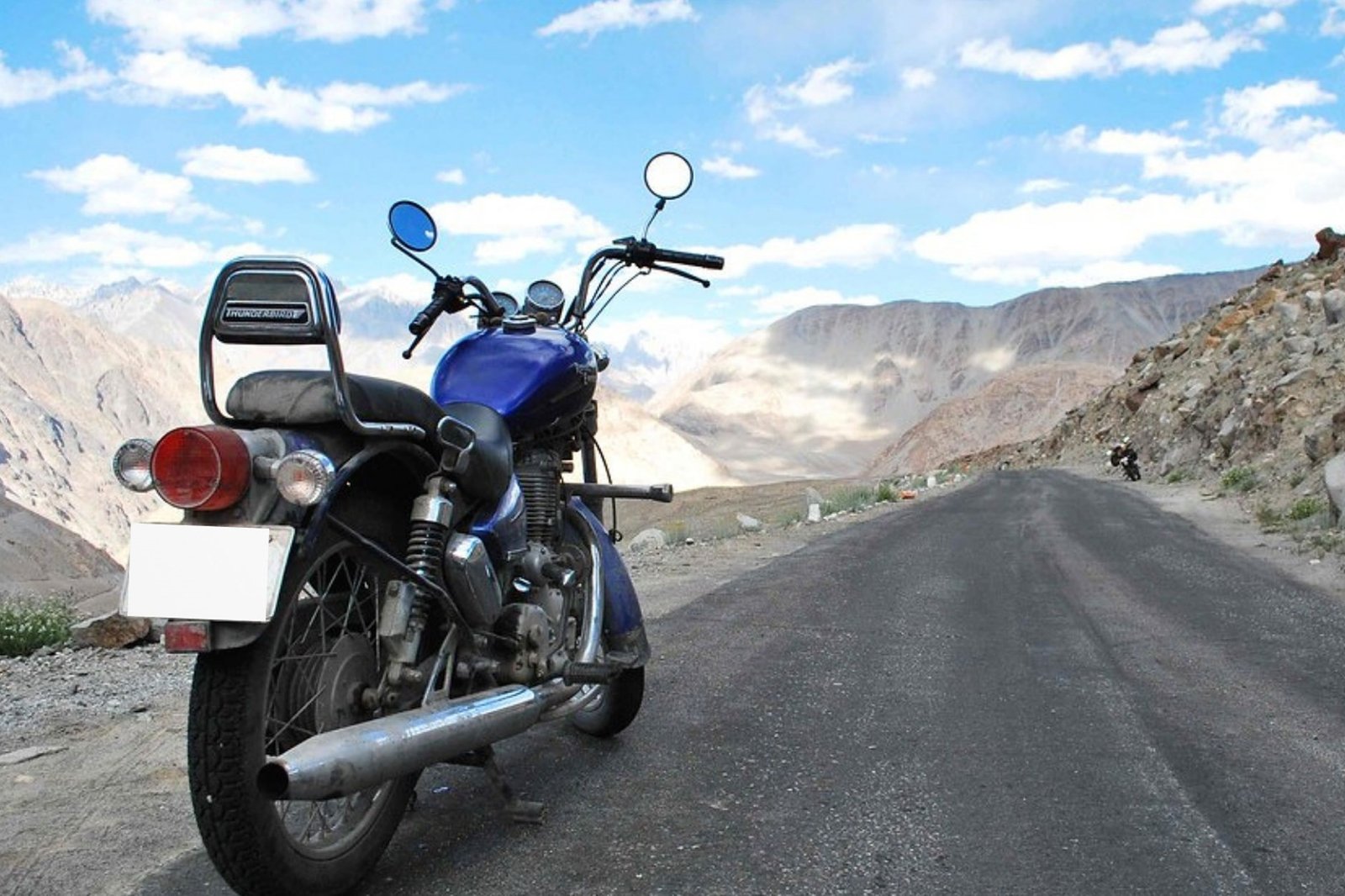 Motor Bike in Manali Motor Bike in Manali