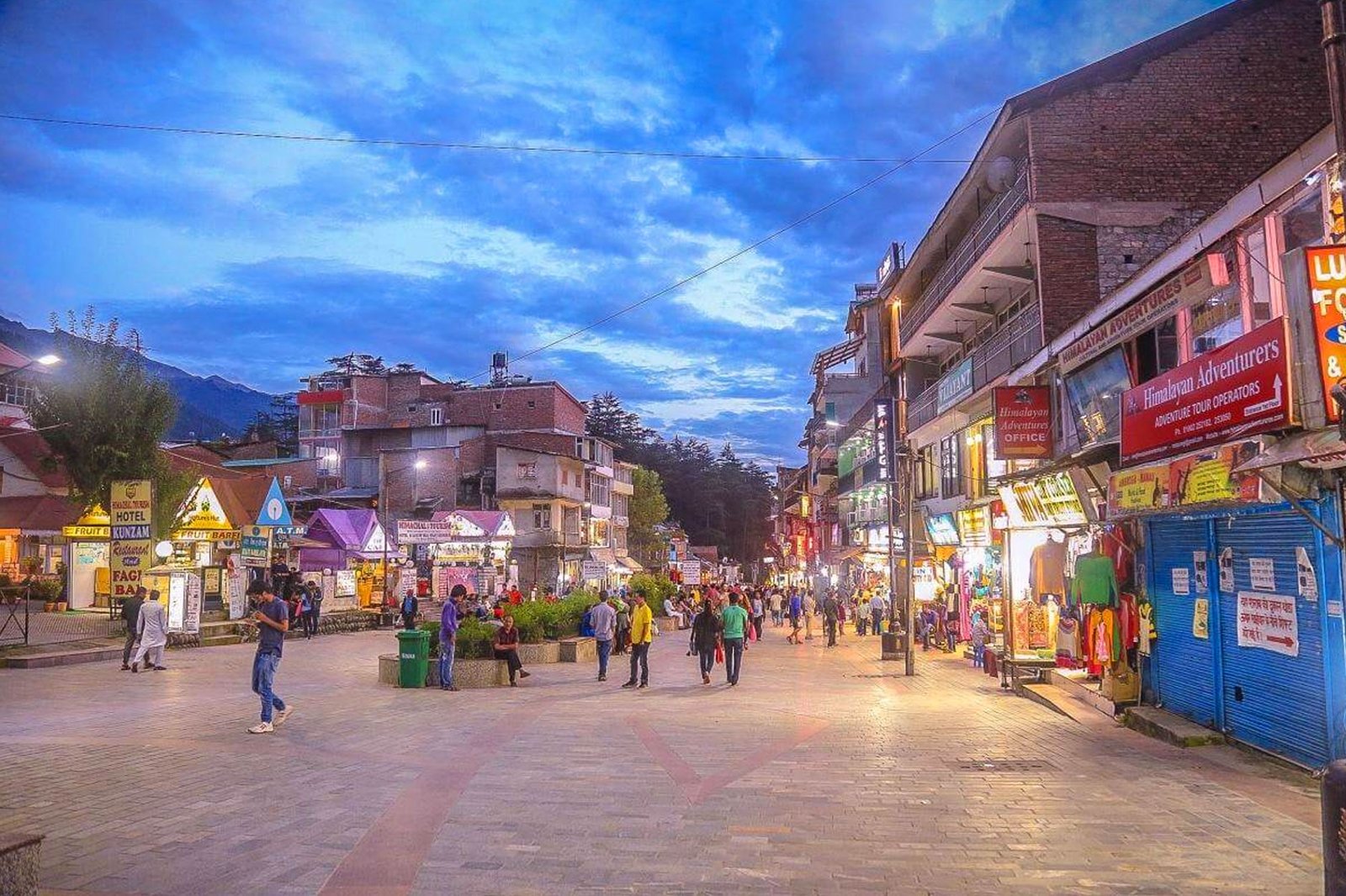 Manali Mall Road Manali Mall Road